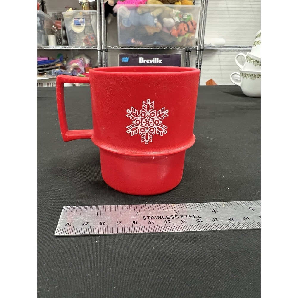 VINTAGE‎ TUPPERWARE RED MUG HOLIDAY SNOWFLAKE CHRISTMAS 1312-28